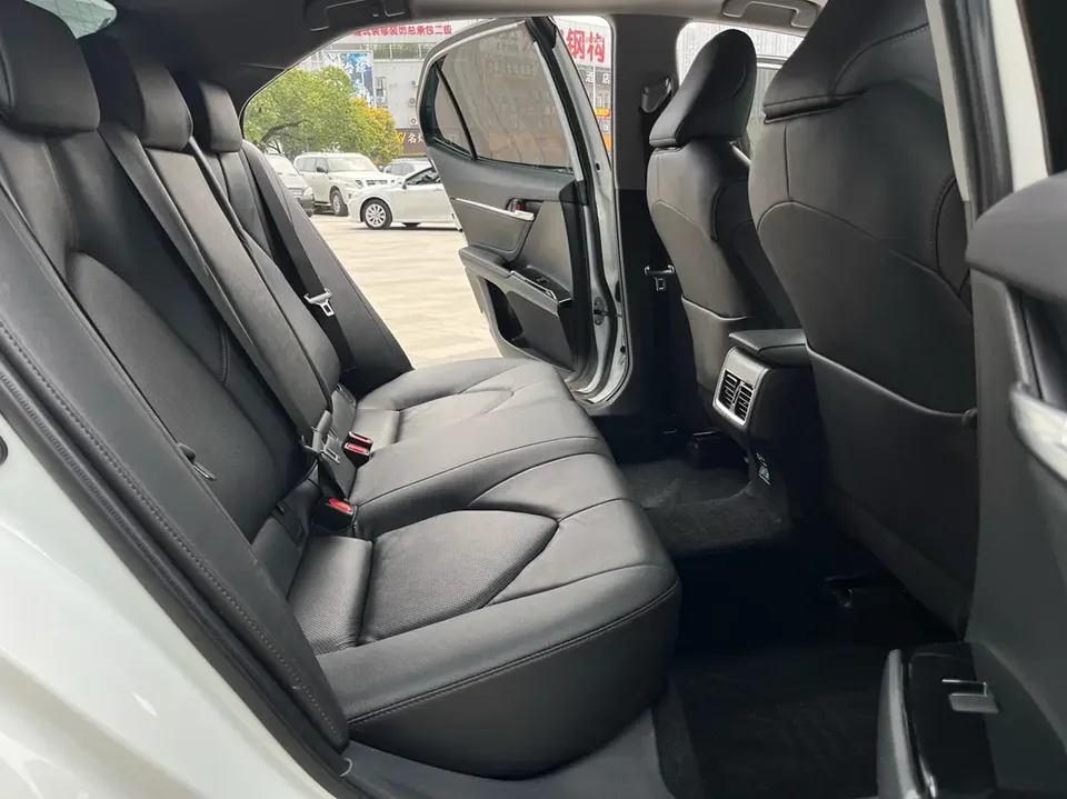 Toyota Camry 2.0G Deluxe Edition 2024 — миниатюра 5
