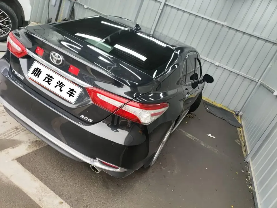 Toyota Camry 2.0G Deluxe Edition 2023 — миниатюра 2