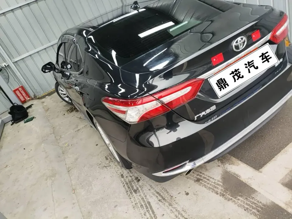 Toyota Camry 2.0G Deluxe Edition 2023 — миниатюра 3