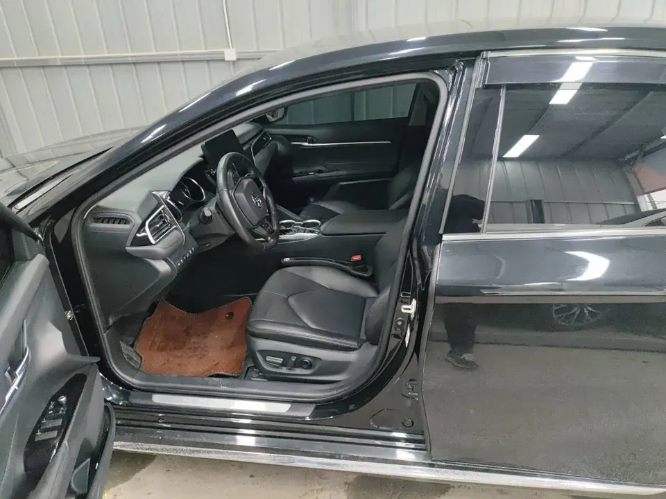 Toyota Camry 2.0G Deluxe Edition 2023 — миниатюра 4