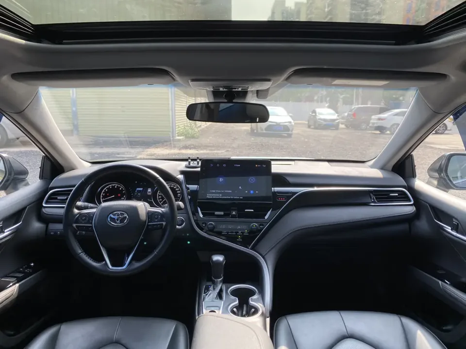 Toyota Camry 2.0G Deluxe Edition 2023 — миниатюра 4