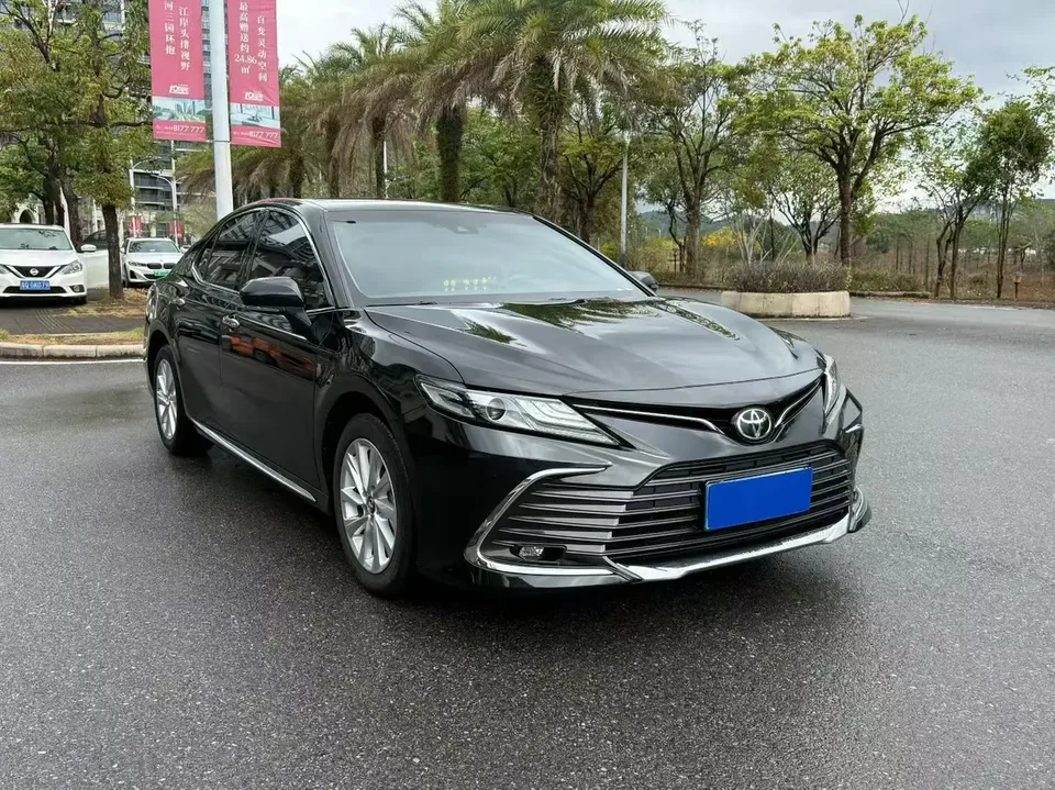 Toyota Camry 2.0G Deluxe Edition 2024 — миниатюра 3