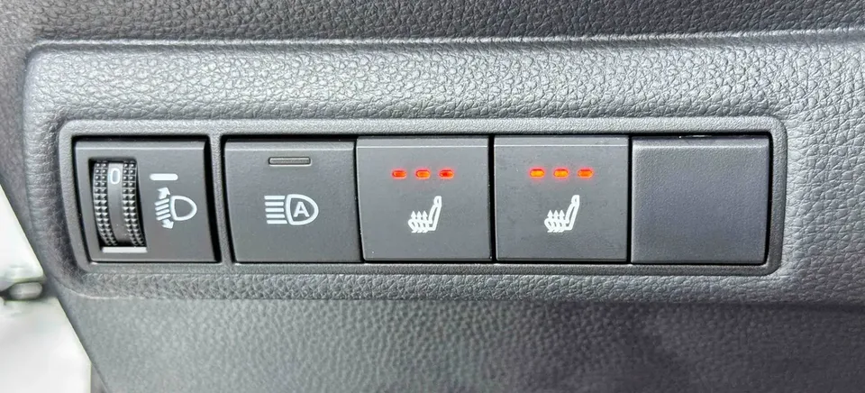 Toyota Levin 2022 Lelink 185T CVT Luxury Edition 2022 — миниатюра 3