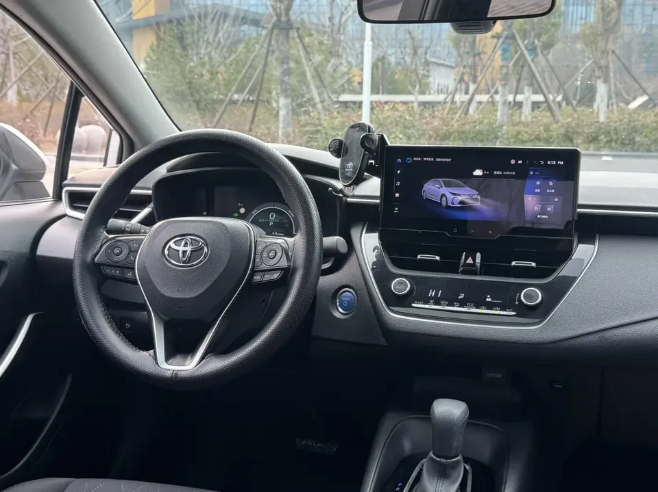 Toyota Corolla Corolla 2023 Intelligent Electric Hybrid Dual Engine 1.8L E-CVT Pioneer Edition 2023 — thumbnail 3