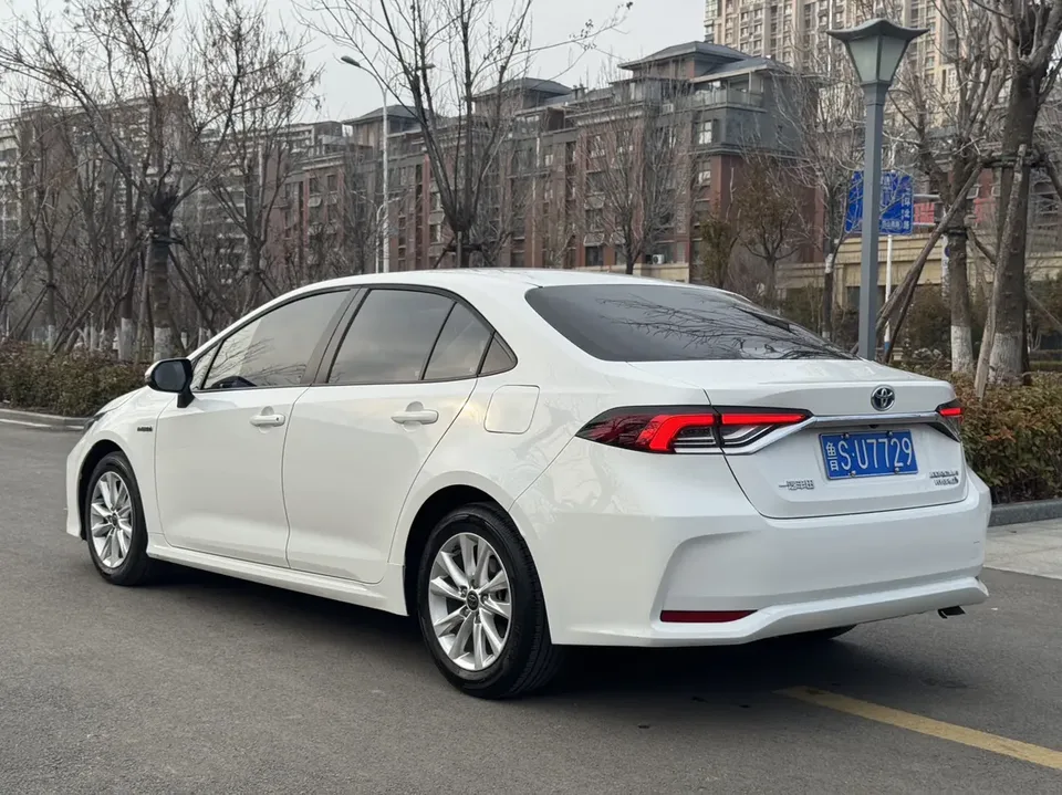 Toyota Corolla Corolla 2023 Intelligent Electric Hybrid Dual Engine 1.8L E-CVT Pioneer Edition 2023 — thumbnail 4