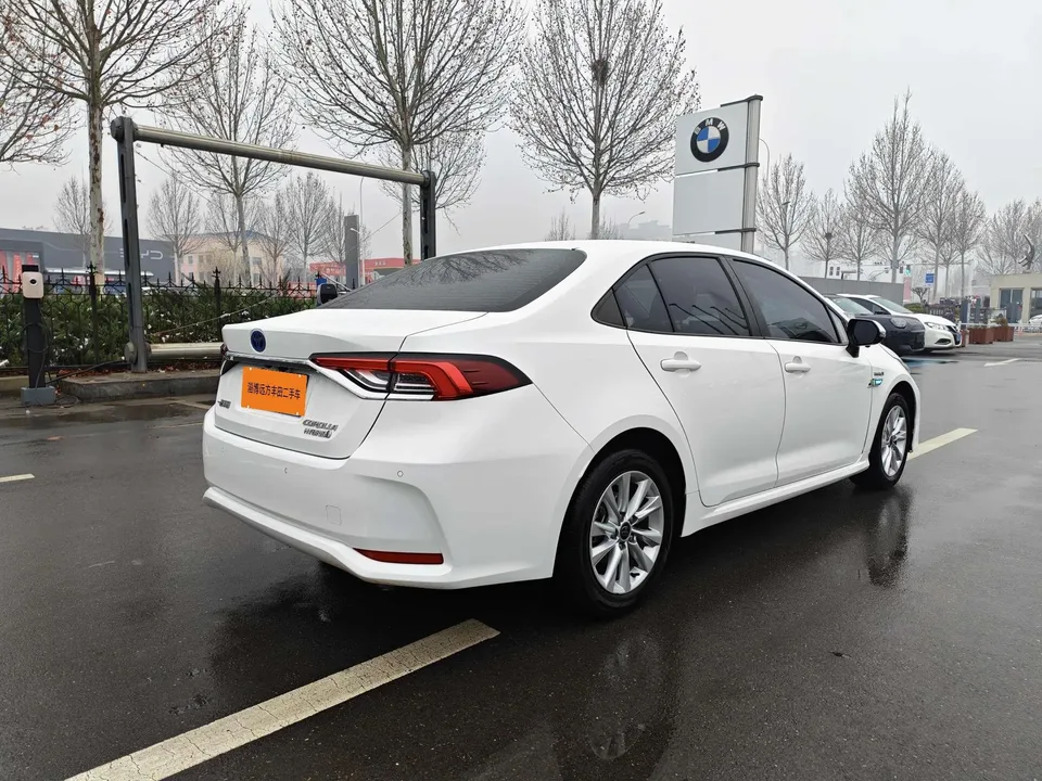 Toyota Corolla Corolla 2023 Intelligent Electric Hybrid Dual Engine 1.8L E-CVT Elite Edition 2023 — миниатюра 2