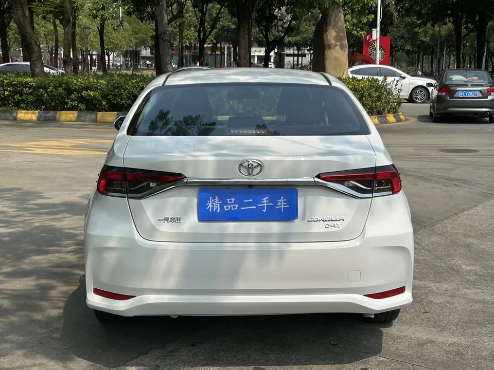Toyota Corolla 1.2T S-CVT Pioneer PLUS Edition 2022 — миниатюра 2
