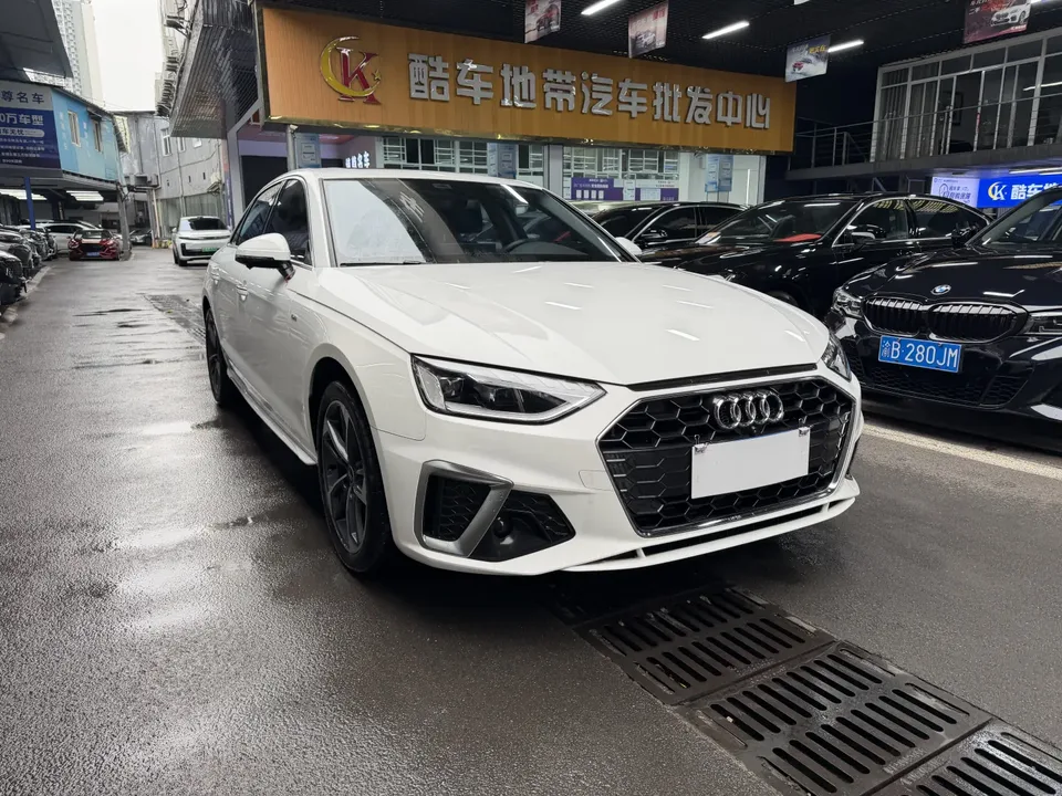 Audi a4 l 2023