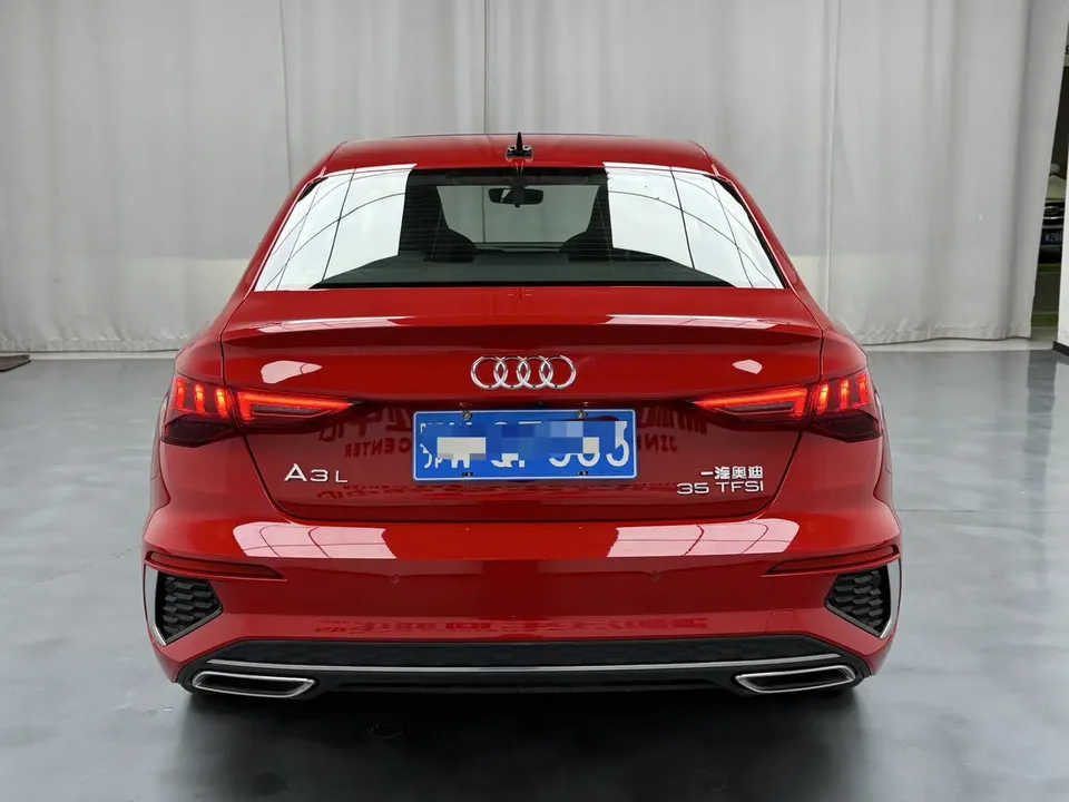 Audi A3 A3L Limousine 35 TFSI Fashion Sports 2023 — миниатюра 2