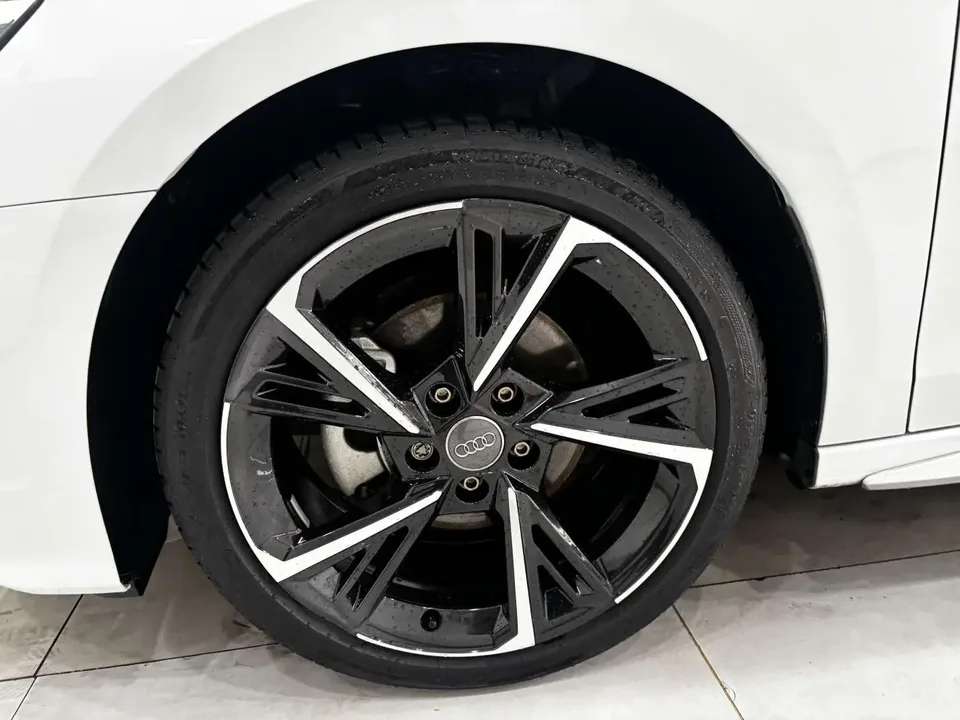 Audi A3 A3L Limousine 35 TFSI Fashion Sports 2022 — миниатюра 5