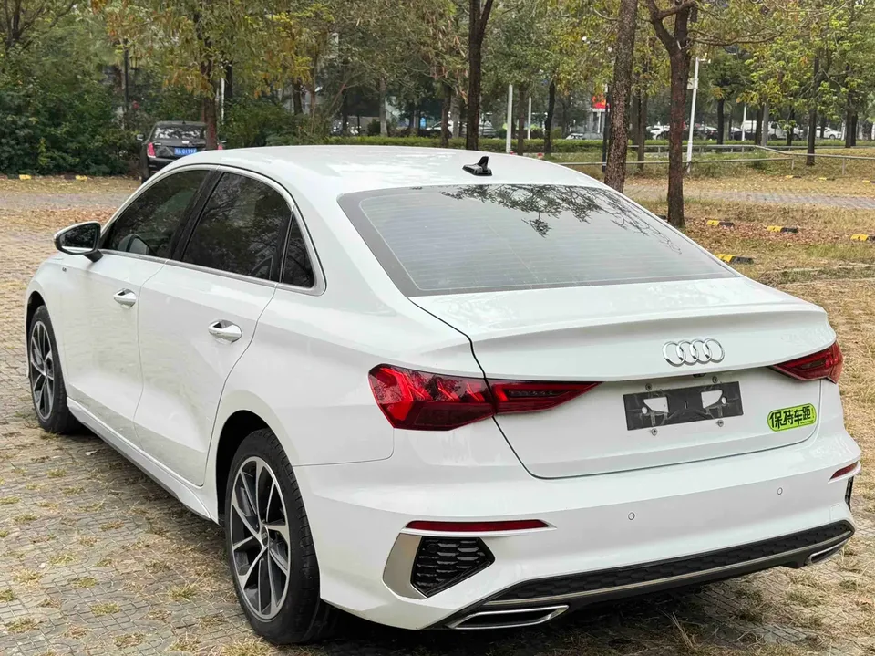 Audi A3 A3L Limousine 35 TFSI aggressive and sporty 2022 — миниатюра 2