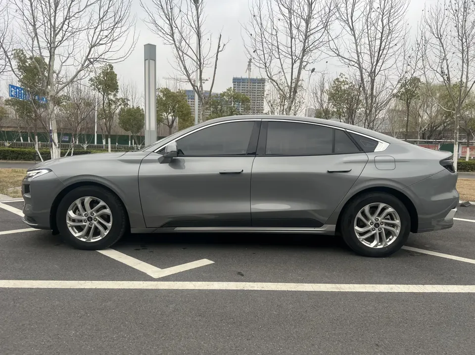 Ford Mondeo Mondeo EcoBoost 180 Comfort Edition 2024 — миниатюра 4