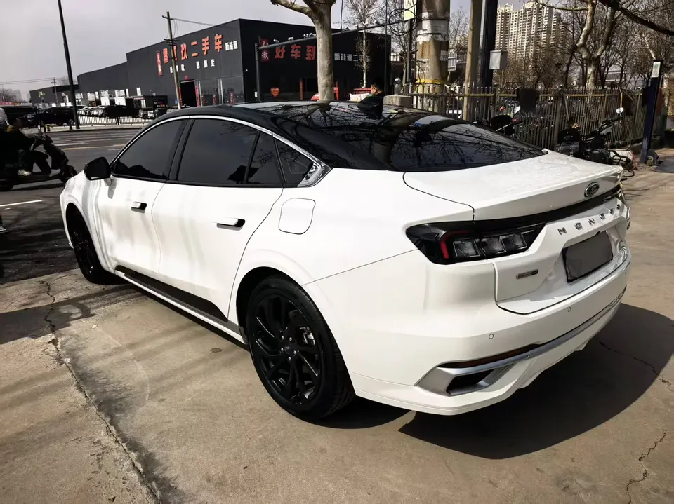 Ford Mondeo Mondeo EcoBoost 245 Extreme Edition 2022 — миниатюра 4