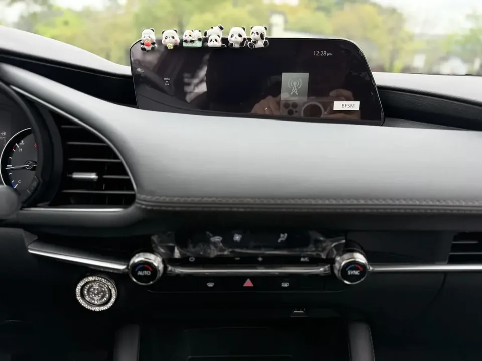 Mazda Axela 2.0L automatic quality version 2024 — миниатюра 4