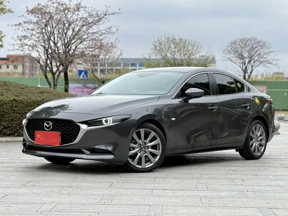 Mazda Axela 2.0L automatic quality version 2024 — фото 1, купить с доставкой в Москву