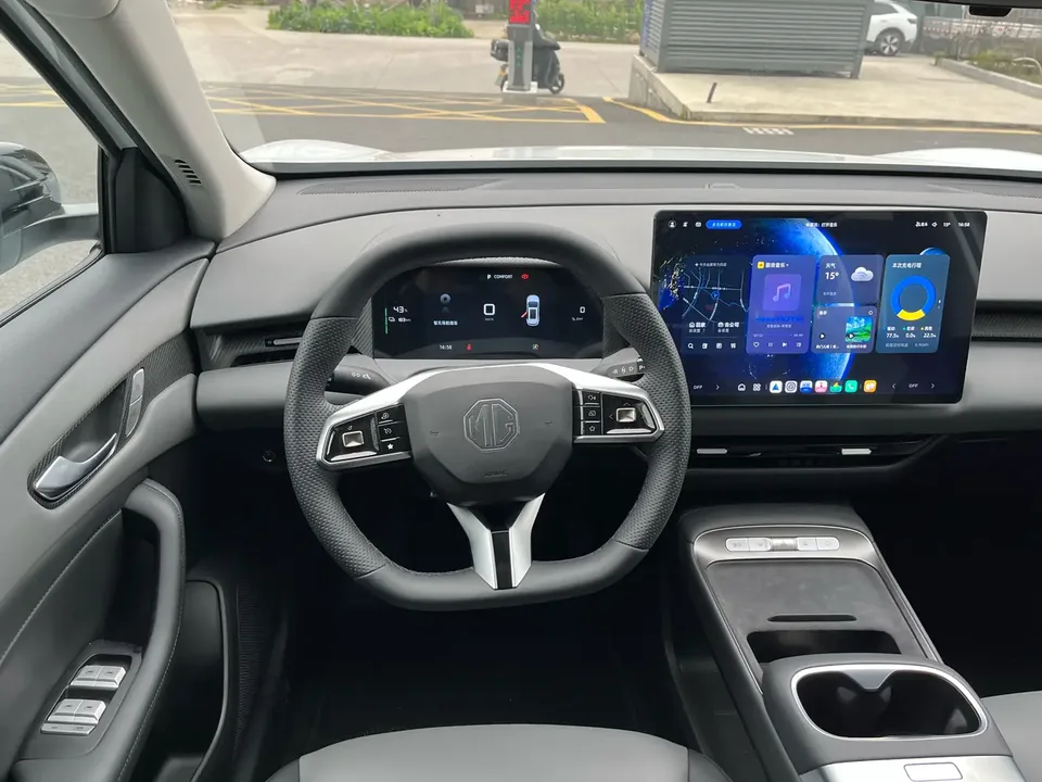 MG ES5 MG ES5 2025 425pro rear-wheel drive version 2026 — миниатюра 3