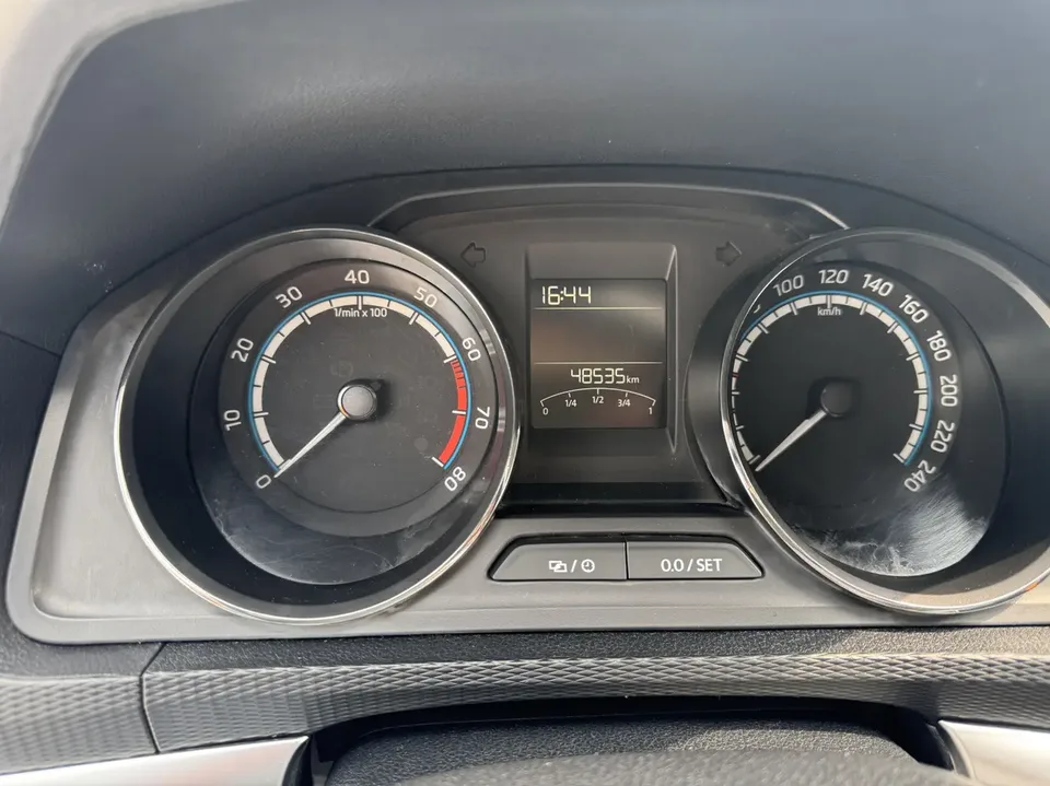 Skoda Comek Comek 2022 1.5L Automatic Comfort Edition 2022 — thumbnail 3