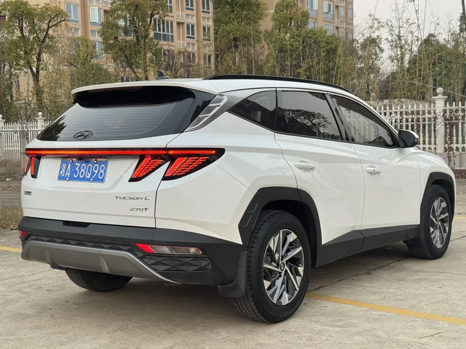 Hyundai tucson l Tucson 2023 Tucson L 1.5T GLX 2WD Elite Edition 2023 — миниатюра 2