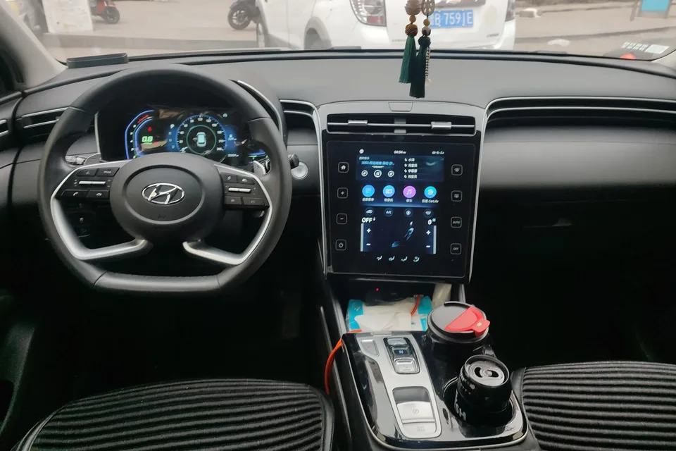 Hyundai tucson l Tucson L 1.5T GLX two-wheel drive elite version 2022 — миниатюра 4