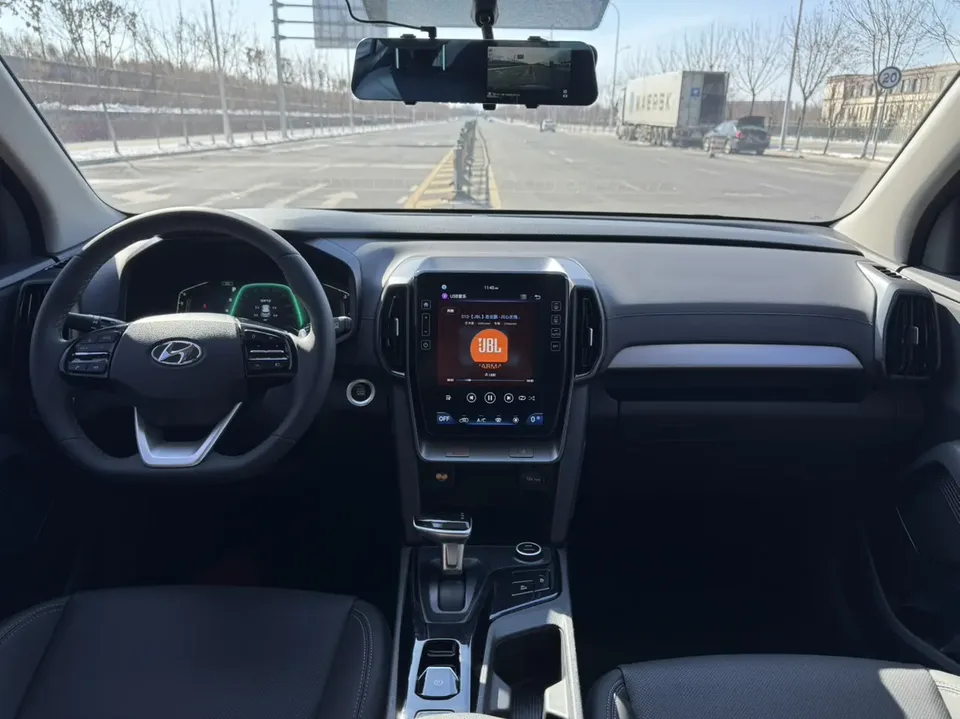 Hyundai ix35 Hyundai ix35 2021 240T GDi DCT 2WD Leading Edition GLS 2022 — миниатюра 3