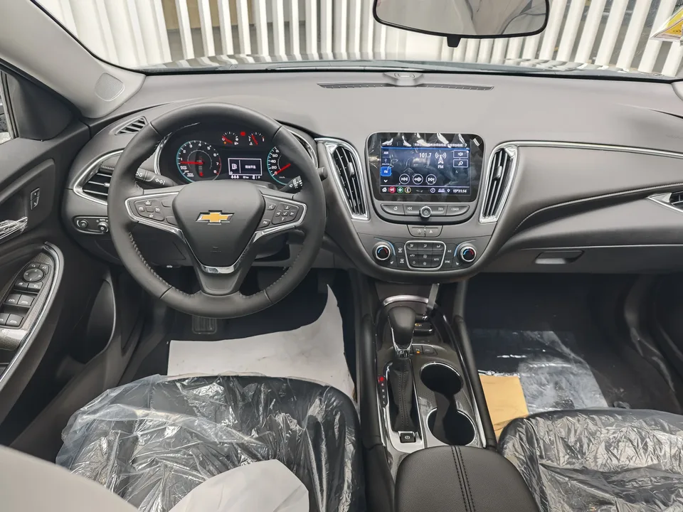 Chevrolet Malibu Xl 1.5T sharp version 2025 — миниатюра 3