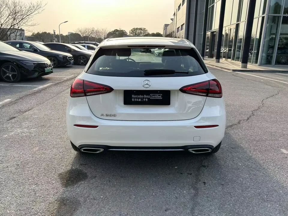 Mercedes-Benz A-Class Mercedes-Benz A-Class (Imported) 2022 A 200 Fashion Hatchback 2023 — миниатюра 2