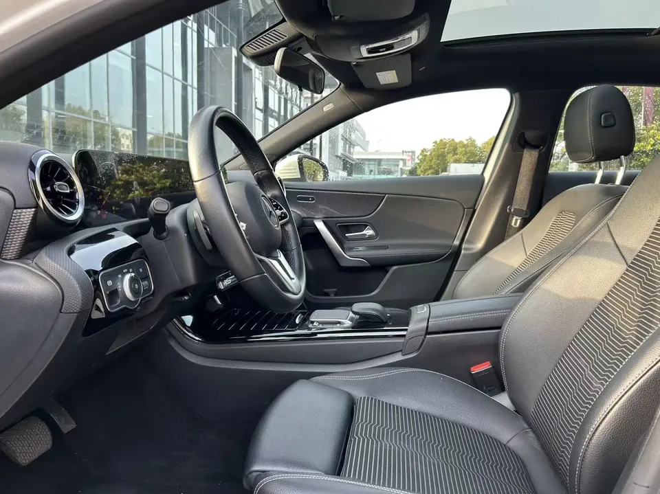 Mercedes-Benz A-Class Mercedes-Benz A-Class (Imported) 2022 A 200 Fashion Hatchback 2023 — миниатюра 4