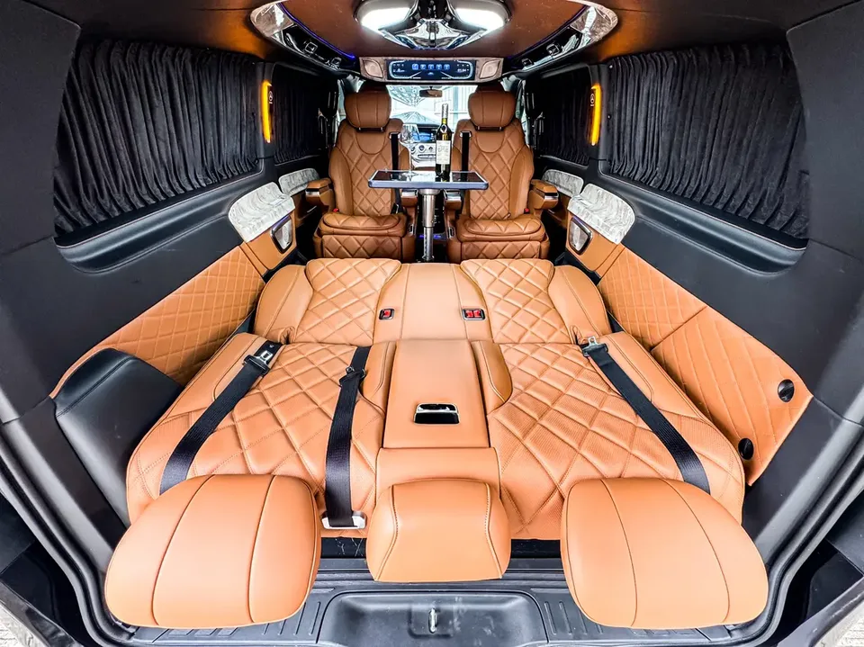 Mercedes-Benz Vito Vito 2023 2.0T Business Edition 7 Seaters 2024 — thumbnail 2
