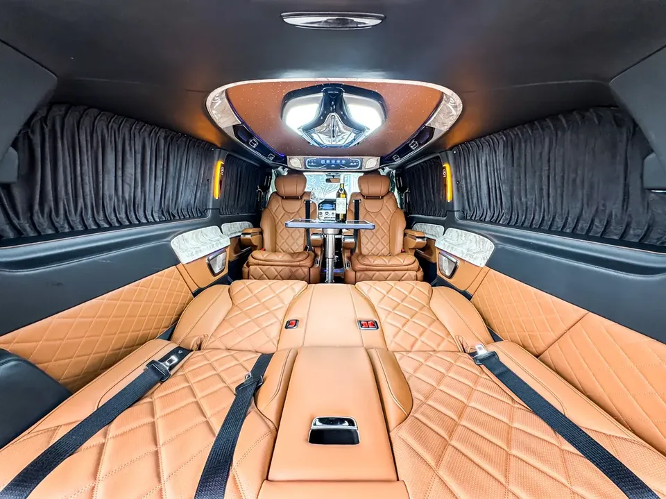 Mercedes-Benz Vito Vito 2023 2.0T Business Edition 7 Seaters 2024 — thumbnail 5