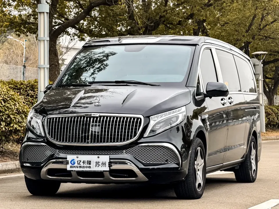 Mercedes-Benz Vito Vito 2023 2.0T Business Edition 7 Seaters 2024 — photo 1, buy with delivery to Moscow