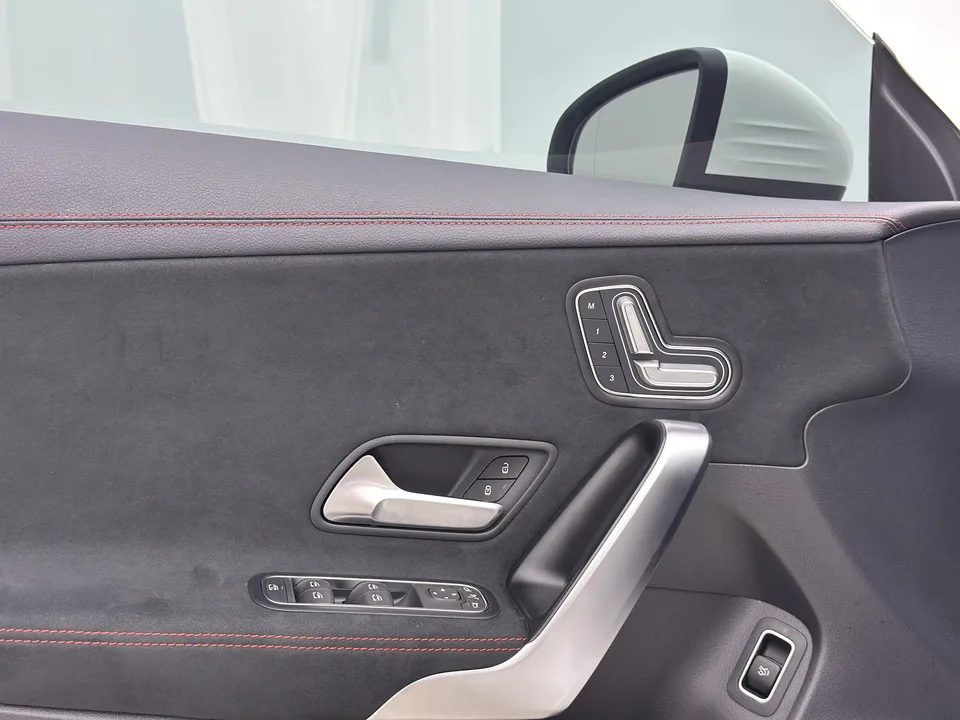 Mercedes-Benz CLA (Imported) Mercedes-Benz CLA (Imported) 2024 CLA 200 Gran Coupe 2024 — thumbnail 3