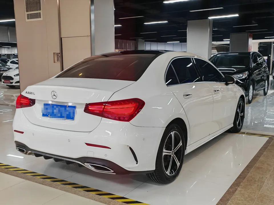 Mercedes-Benz Mercedes Benz A Class Mercedes-Benz A-Class 2023 A 200 L Sports Sedan Fashion Edition 2023 — миниатюра 2