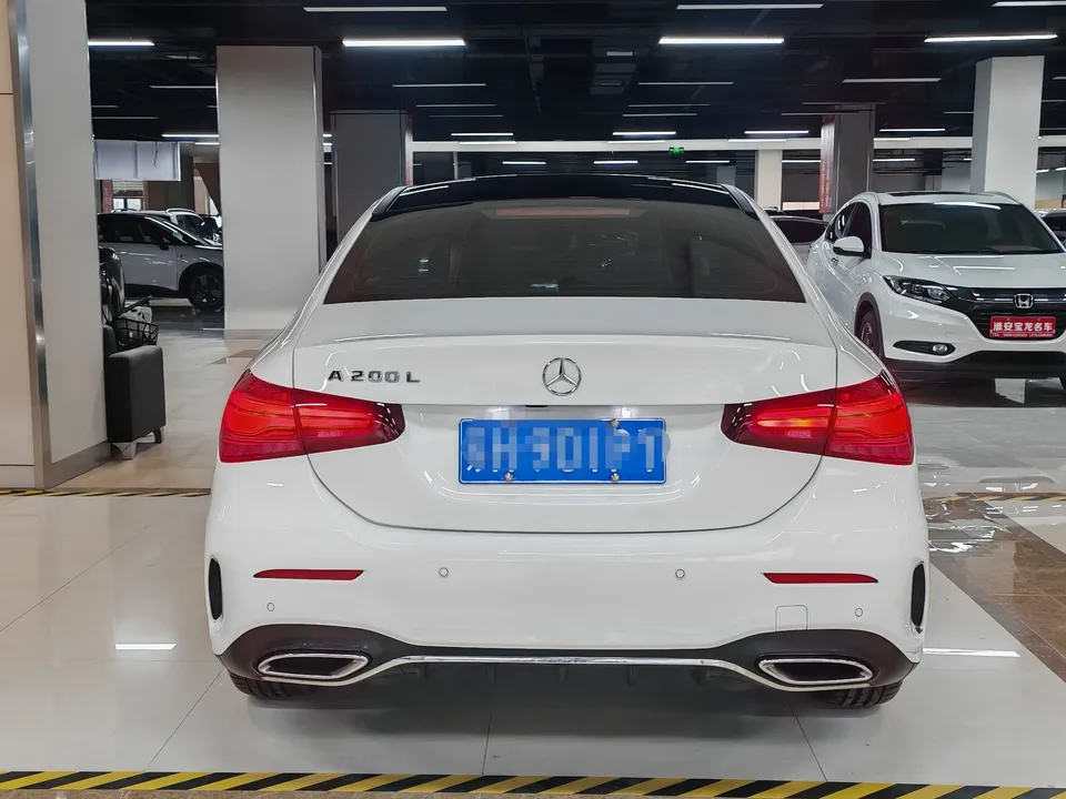 Mercedes-Benz Mercedes Benz A Class Mercedes-Benz A-Class 2023 A 200 L Sports Sedan Fashion Edition 2023 — миниатюра 4