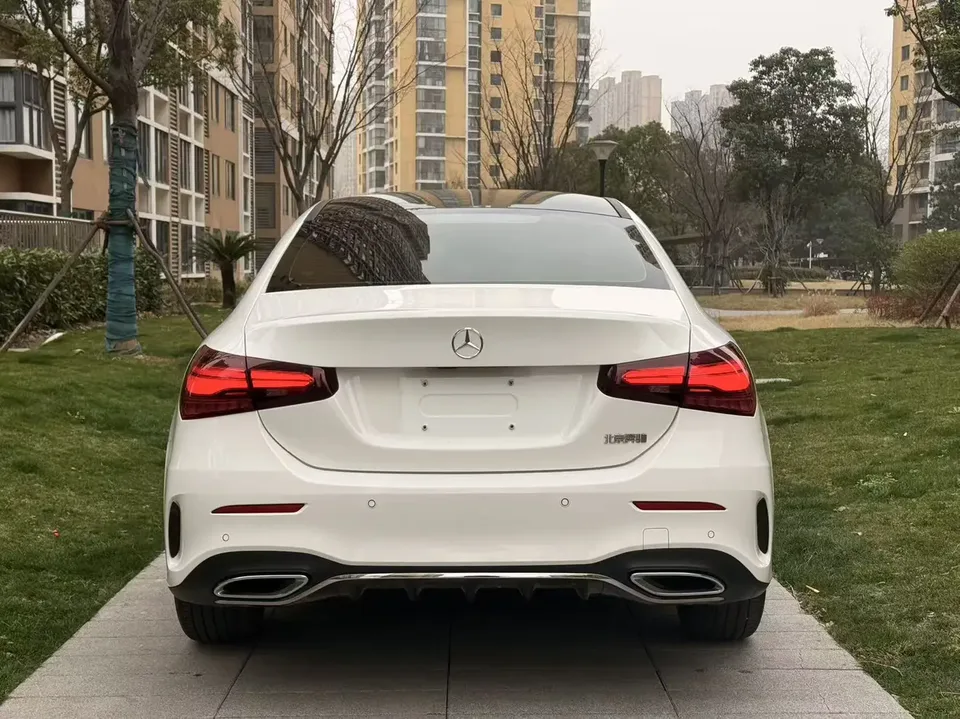 Mercedes-Benz Mercedes Benz A Class second facelift A 200 L fashion version 2024 — миниатюра 5