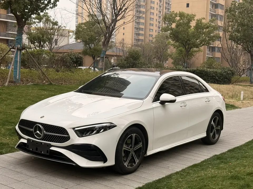 Mercedes-Benz Mercedes Benz A Class 2024