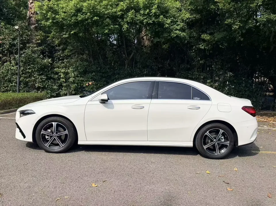 Mercedes-Benz Mercedes Benz A Class Mercedes-Benz A-Class 2024 A 200 L Fashion Edition 2024 — миниатюра 4