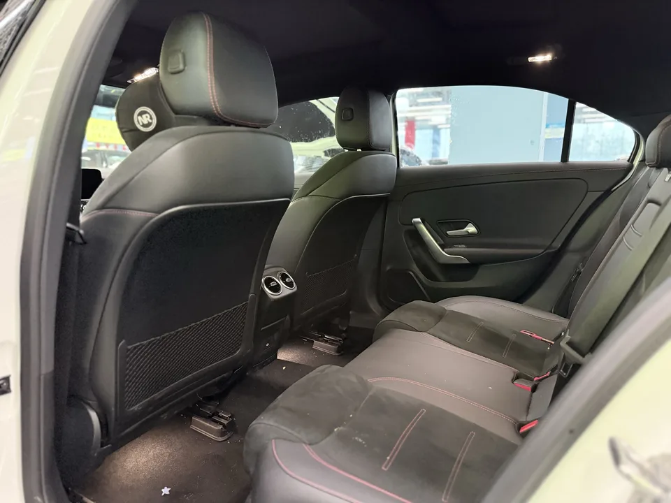 Mercedes-Benz Mercedes Benz A Class Mercedes-Benz A-Class 2023 A 200 L Sports Sedan Fashion Edition 2024 — миниатюра 3