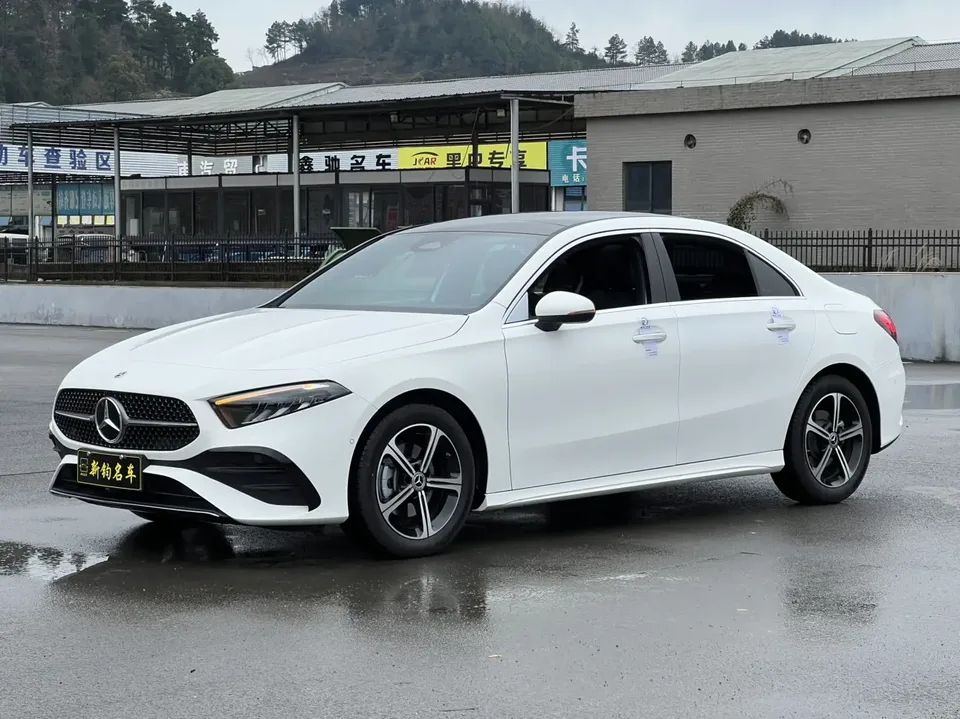 Mercedes-Benz Mercedes Benz A Class 2025