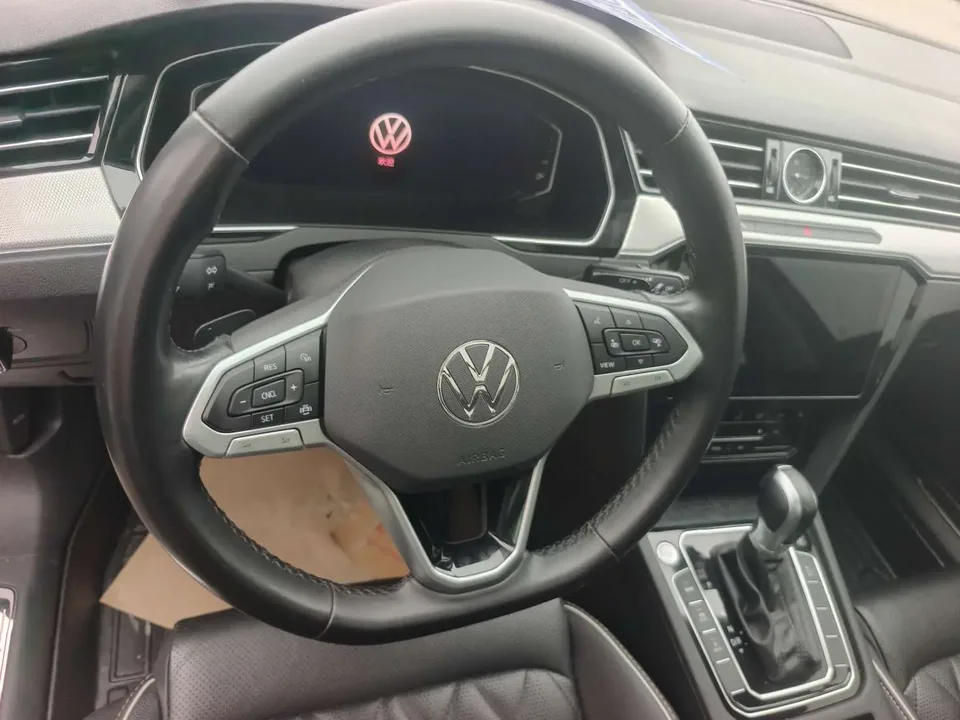 Volkswagen Magotan PHEV Magotan GTE 2022 luxury model 2024 — миниатюра 3