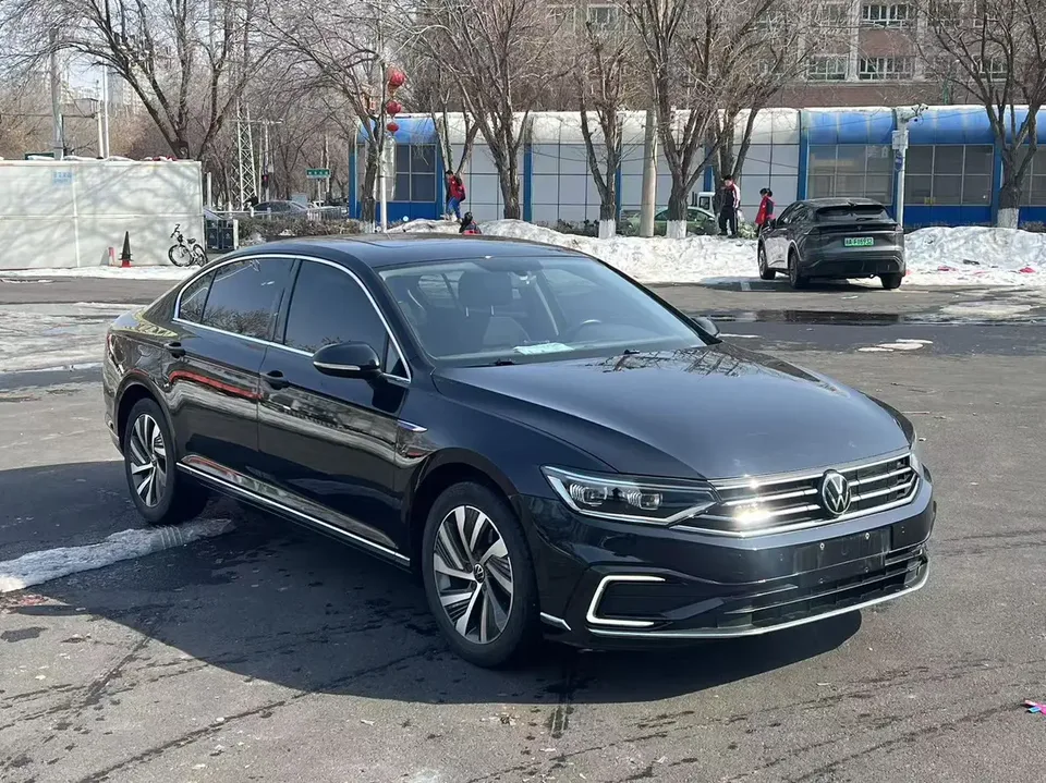 Volkswagen Magotan PHEV Magotan GTE 2022 luxury model 2023 — миниатюра 3