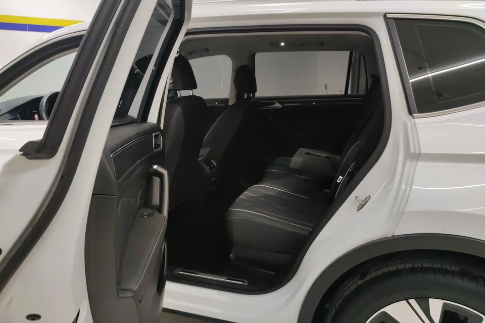 Volkswagen Tiguan L Tiguan L 2023 facelift 330TSI 2WD R-Line Enjoy Edition 2023 — thumbnail 4