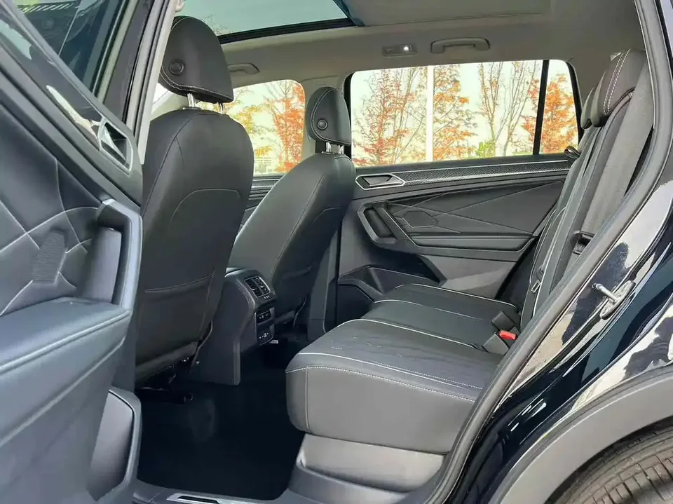 Volkswagen Tiguan L Tiguan L 2022 Tiguan L 2022 330TSI Automatic 2WD R-Line Enjoy Edition 2022 — thumbnail 3