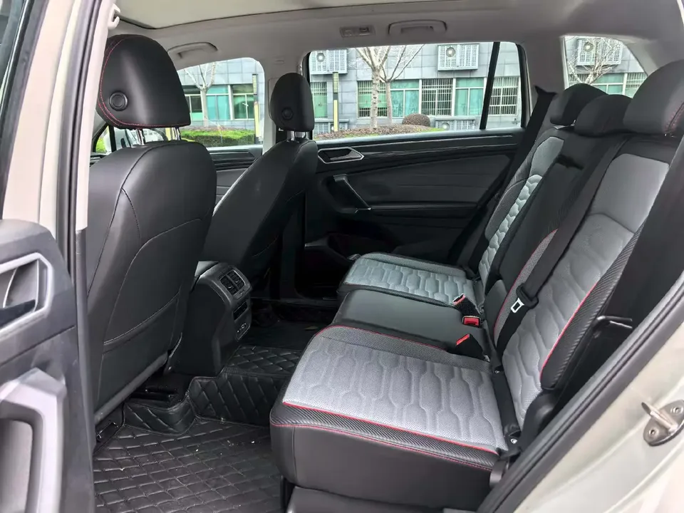 Volkswagen Tiguan L Tiguan L 2023 Tiguan L 2023 330TSI two-wheel drive R-Line flagship version 2023 — thumbnail 2