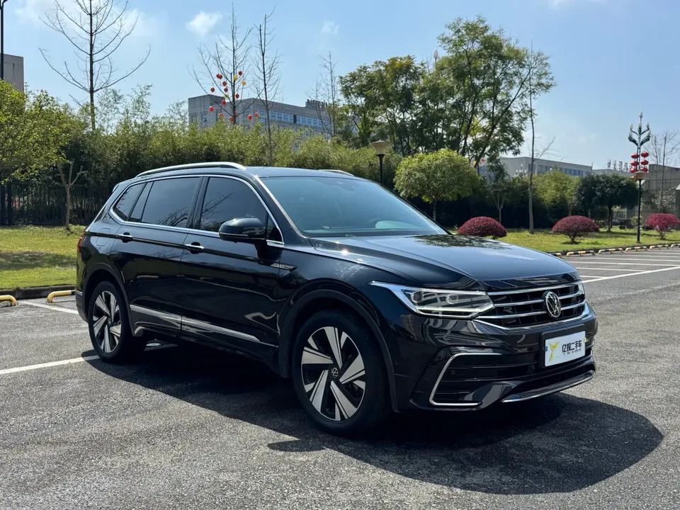 Volkswagen Tiguan L Tiguan L 2023 330TSI two-wheel drive R-Line flagship version 2023 — миниатюра 3