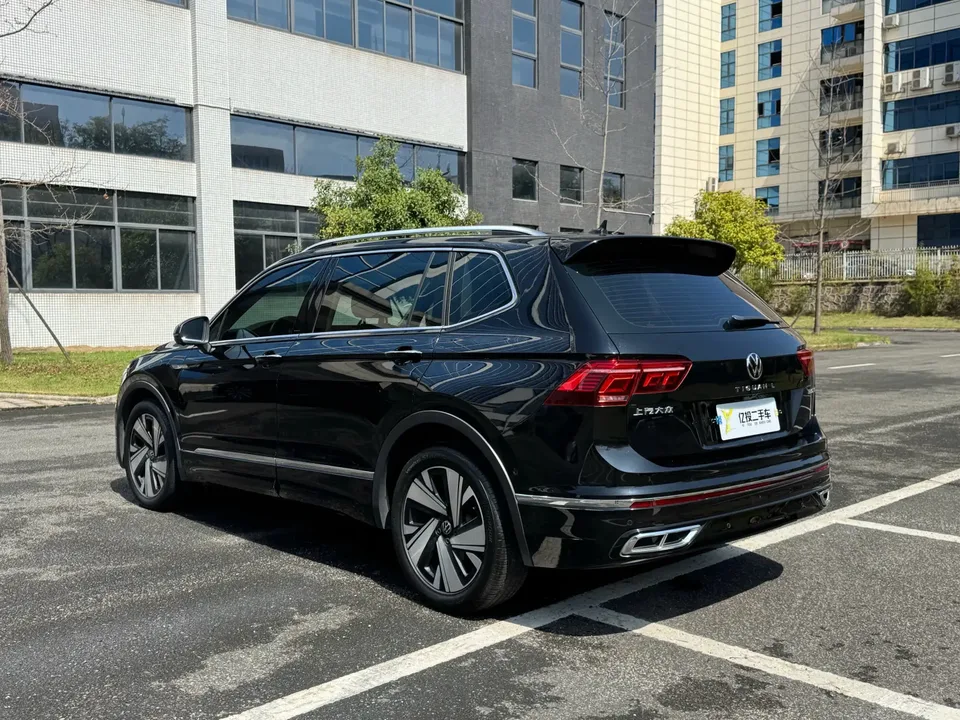 Volkswagen Tiguan L Tiguan L 2023 330TSI two-wheel drive R-Line flagship version 2023 — миниатюра 4