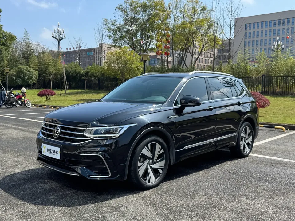 Volkswagen Tiguan L 2023