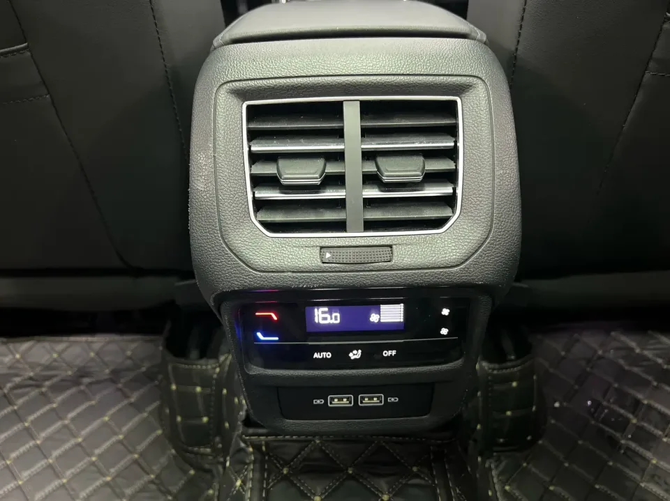 Volkswagen Tayron Tanyue 2023 380TSI 4WD R-Line High Energy Edition 2022 — миниатюра 4