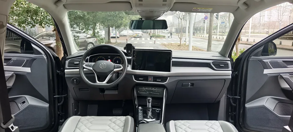 Volkswagen Tayron Tanyue 2024 330TSI 2WD Luxury Plus Advanced Edition 2024 — миниатюра 4