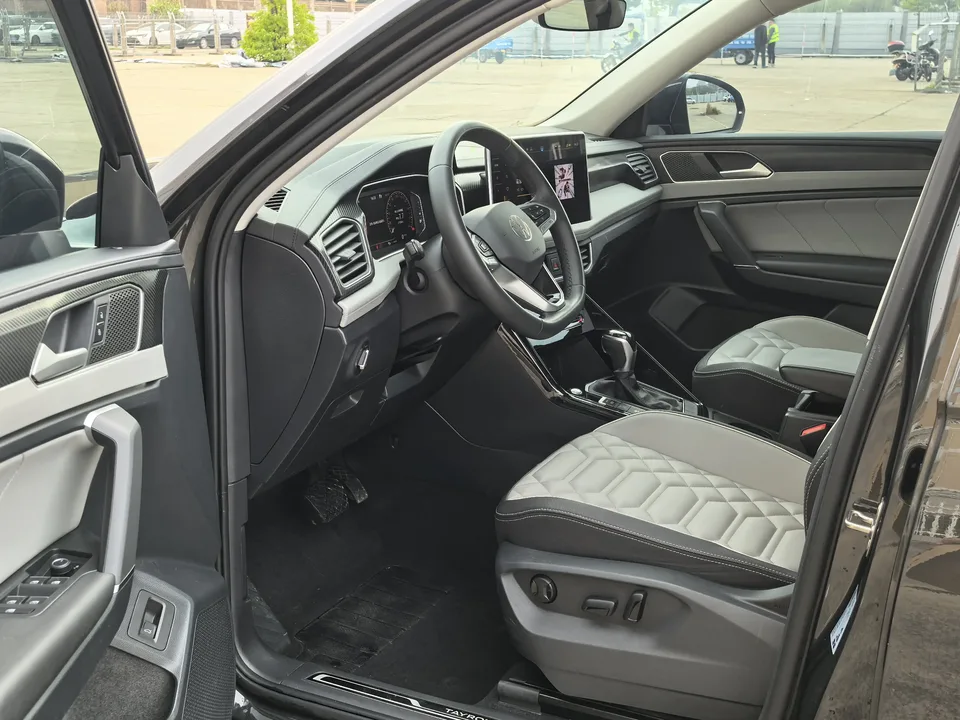 Volkswagen Tayron Tanyue 2023 330TSI 2WD Luxury Plus Advanced Edition 2023 — миниатюра 5