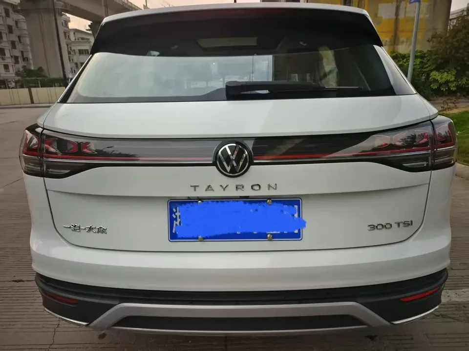 Volkswagen Tayron 300TSI 2WD Luxury Plus Advanced Edition 2024 — миниатюра 3